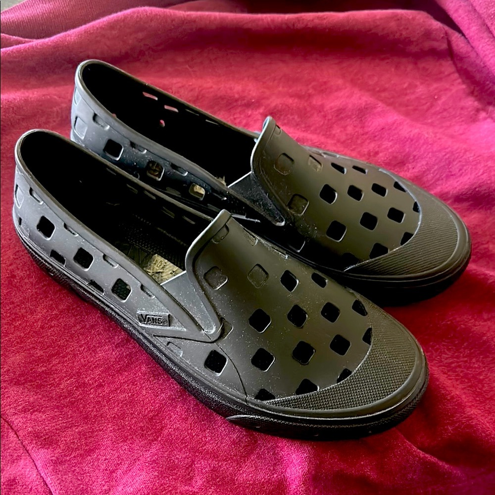 Vans Trek MTE Slip On NWOT